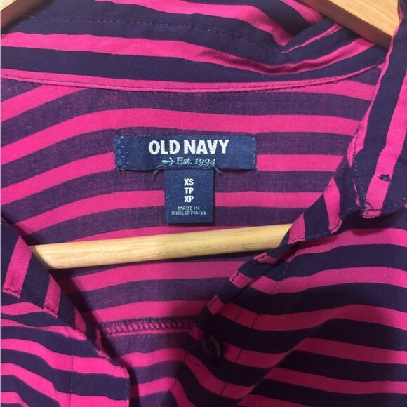 Old Navy Women's Pink Striped Top - Picture 3 of 3